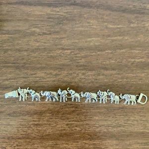 Elephant bracelet with magnetic clasp